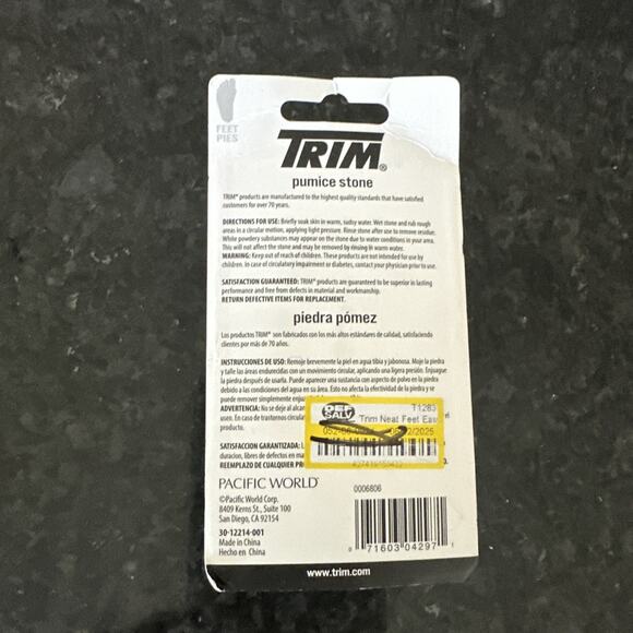 Trim Large Blue Oval Pumice Stone, 0.09 Pound - Picture 2 of 2